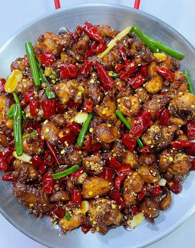 :四川美食的独特韵味凯发k8登录麻辣风情(图2) :四川美食的独特韵味凯发k8登录麻辣风情(图2)